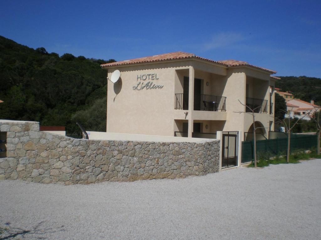 Hotel L'Alivu Galeria  Exterior photo